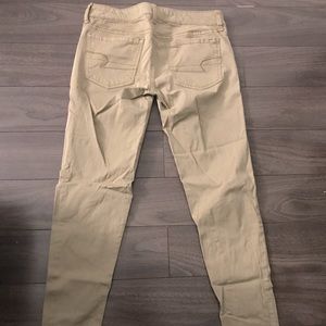 American Eagle women’s tan jeggings